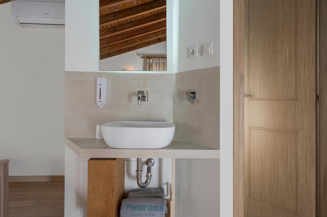 Pantanassa Villas Agia Marina エクステリア 写真